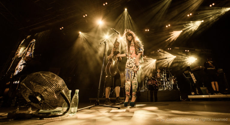 aura-booking.com - Aura Dione Official Booking Website