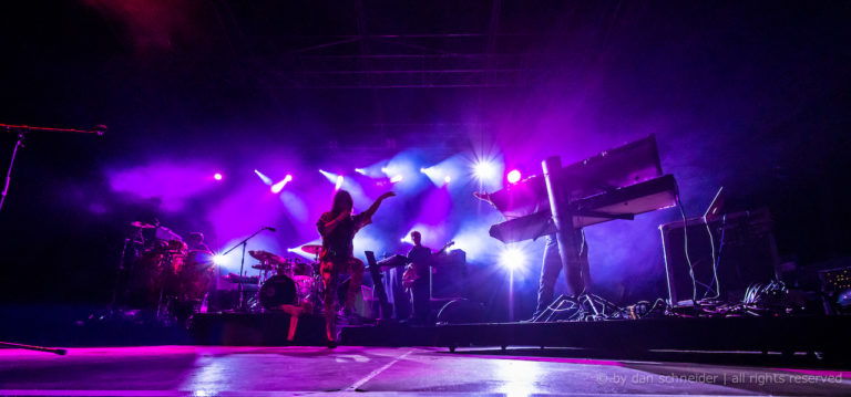 aura-booking.com - Aura Dione Official Booking Website