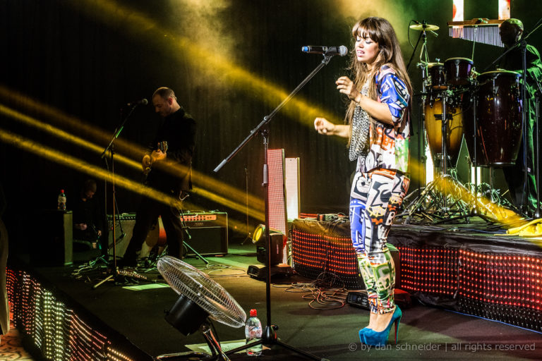 aura-booking.com - Aura Dione Official Booking Website